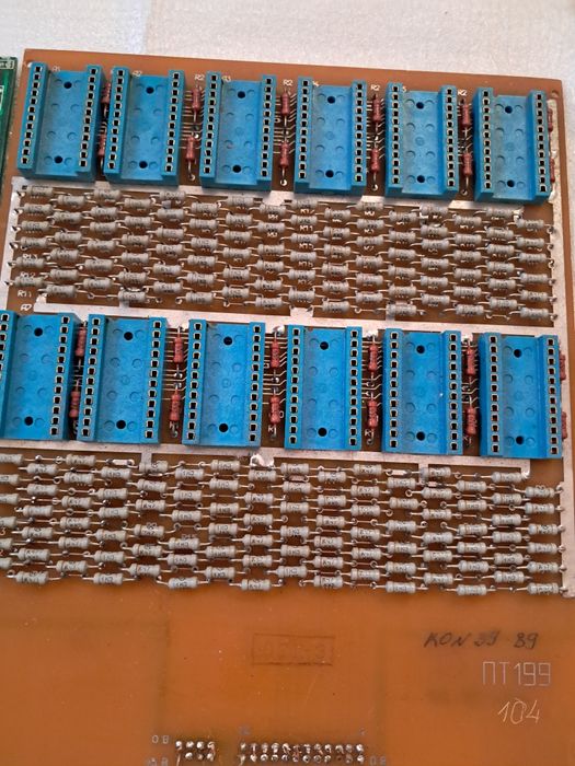 Деталі,  плати .