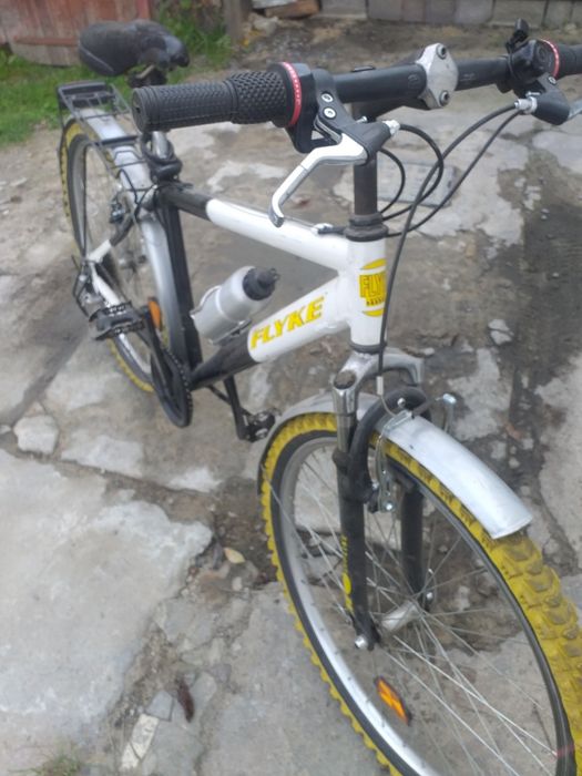 Велосипеди. І запчастини до них.