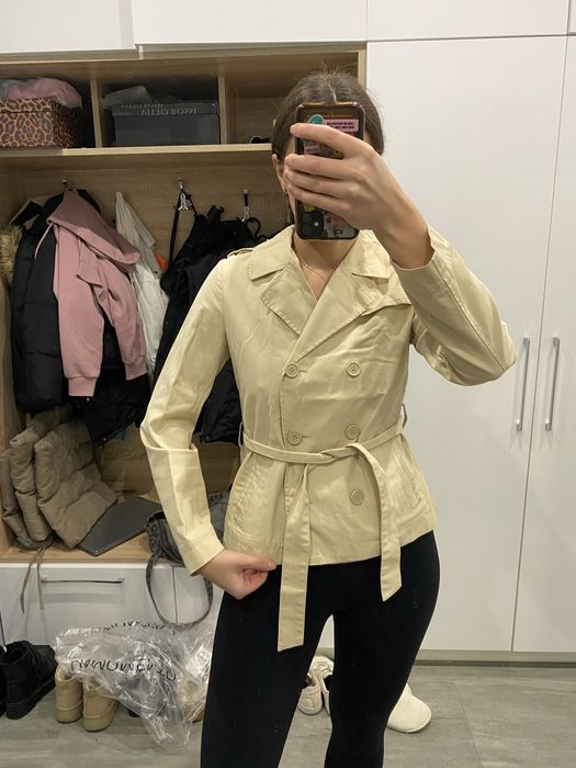 Піджак бежевий , плащ