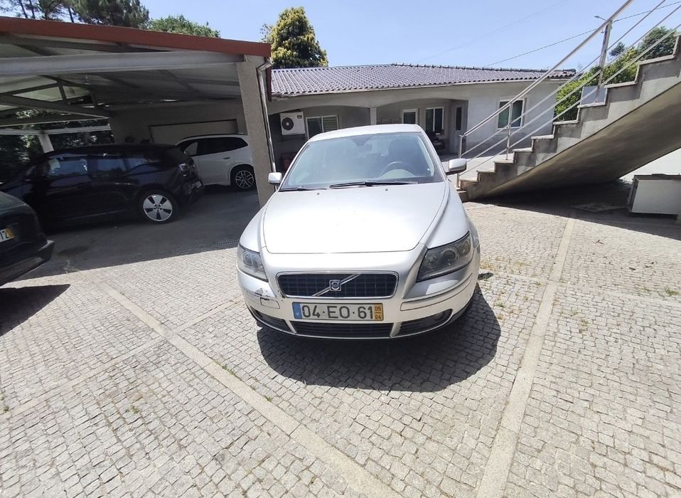 Volvo V50 de 2005 1.6d económica e fiável muito espaçososa e bom estado