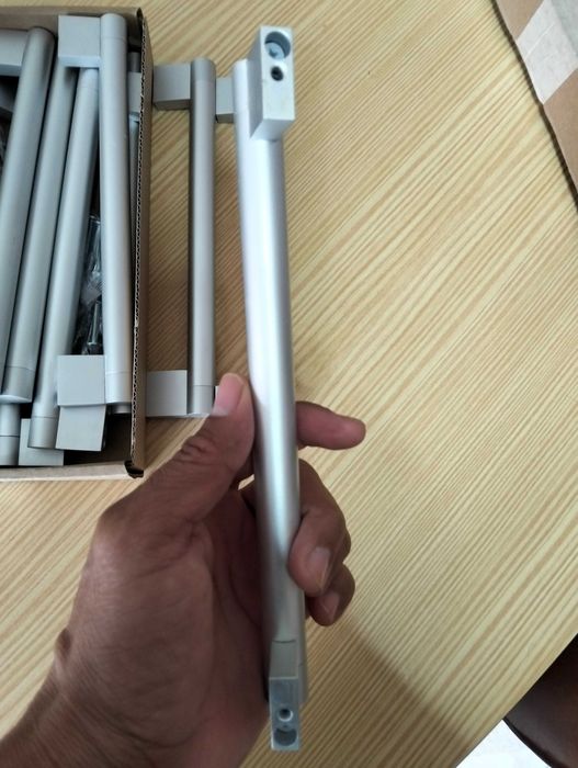 Puxadores em inox para armários