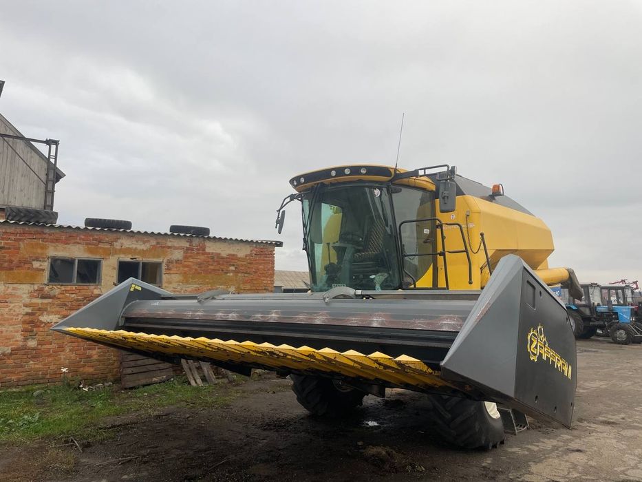 Комбайн NEW HOLLAND TC 5.90