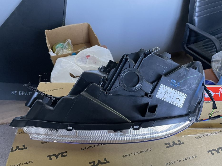 Фары Митсубиси ланцер 9 новые