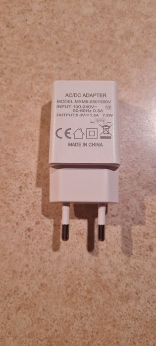 Адаптер живлення