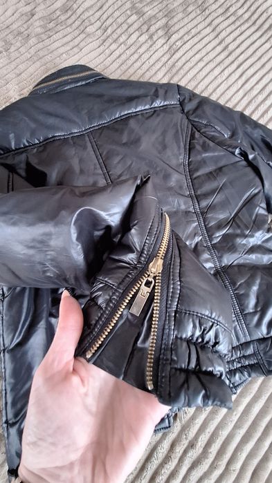 Куртка весна/осінь.