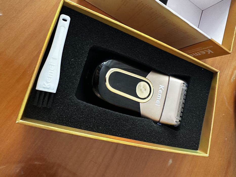 Kemei KM-3209 Високоякісна електрична бритва