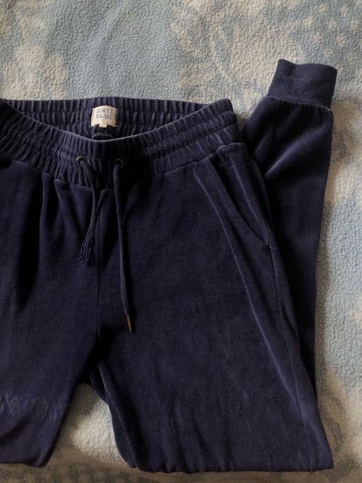 Calças veludo e fato treino azuis