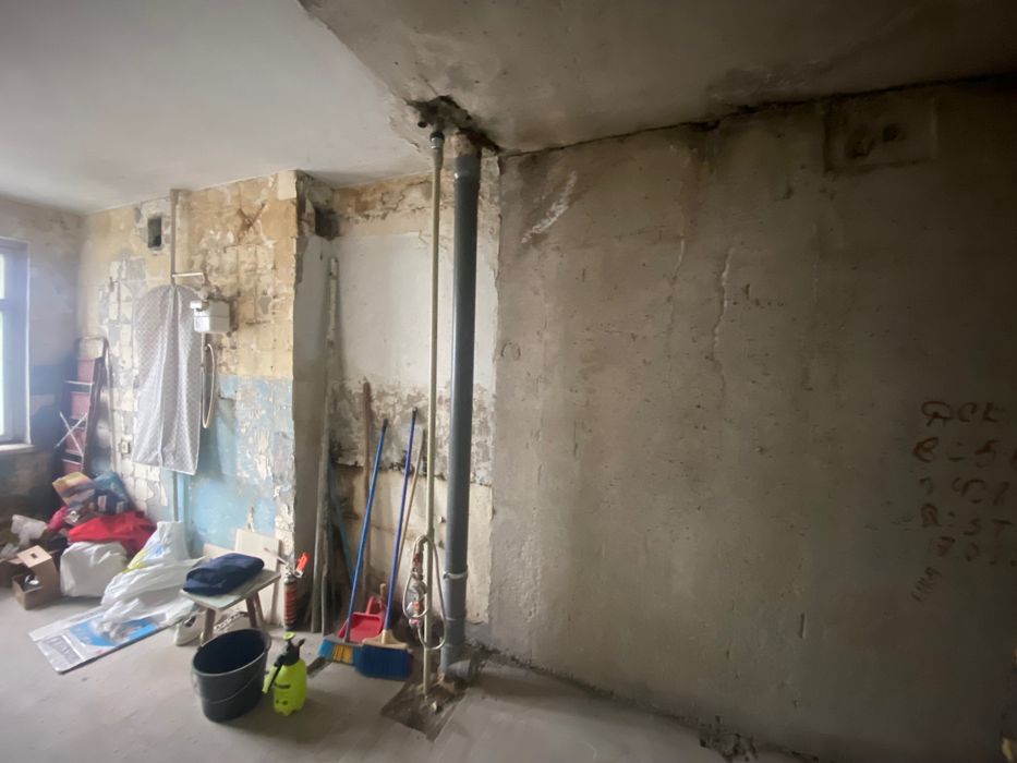 Продаж 2 кімнатної квартири на Намиві (л1)