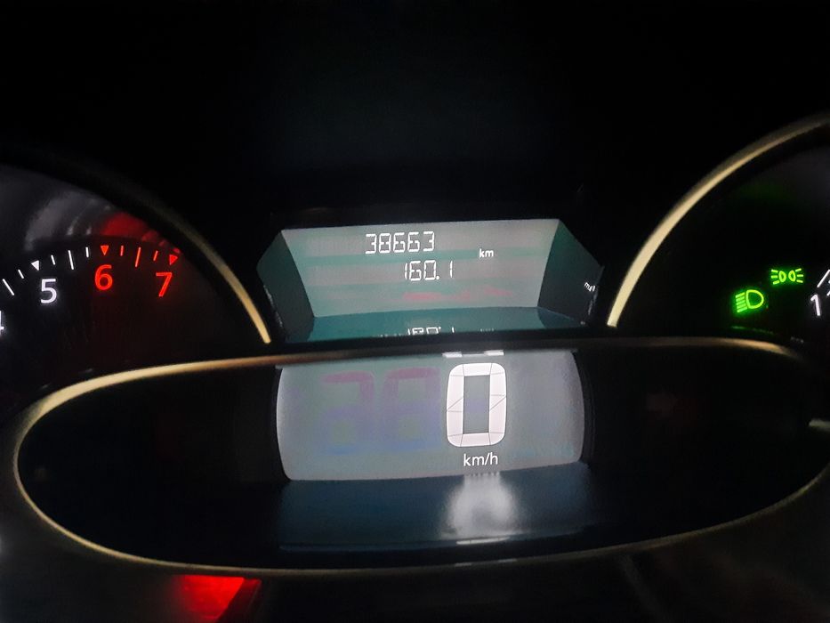 Vendo Renault clio .
