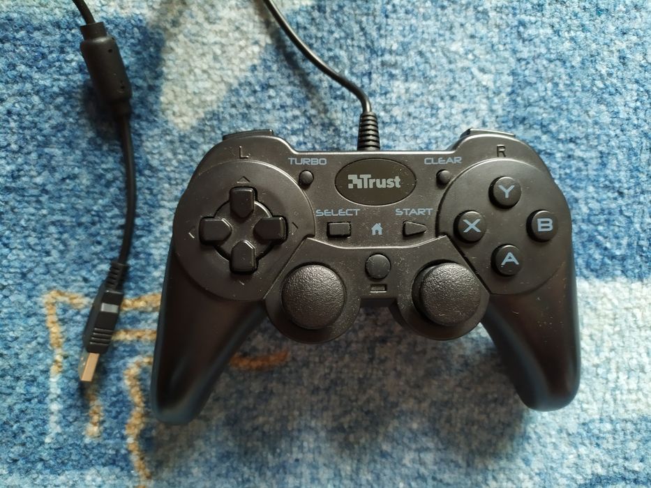 Przewodowy Pad Trust PC PS2/3