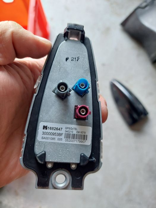 antena dachowa radiowa wzmacniacz płetwa dach bmw e90 e70 x5 nawigacja