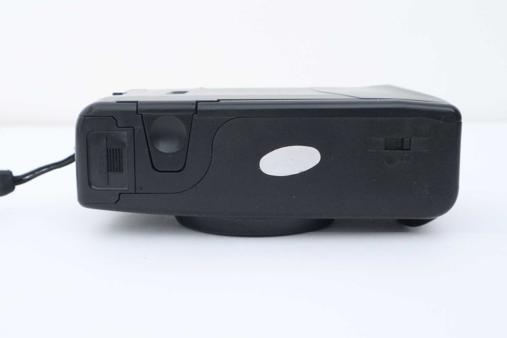 Aparat analogowy AUTO FOCUS 35 mm lens retro PRL z pokrowcem