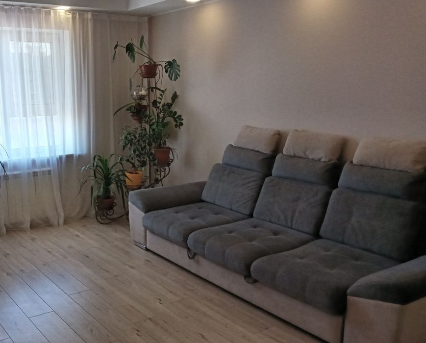 Продам 4х кімнатну квартиру