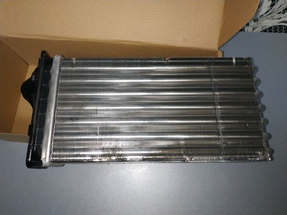 Продам радиатор печки Пежо 206