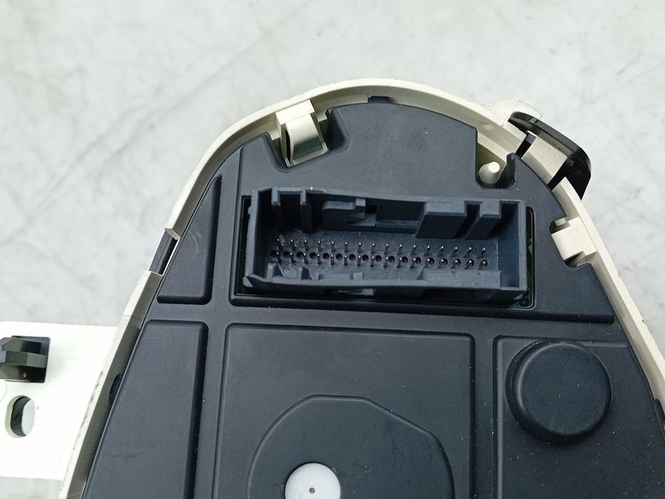 Quadrante / painel de instrumentos FORD Fiesta VI (CB1, CCN)