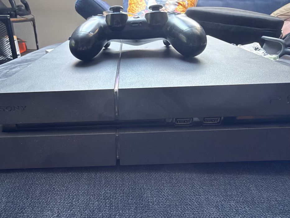 Konsola Playstation 4