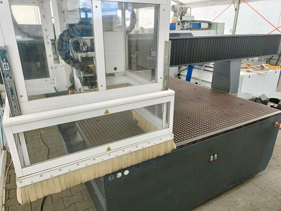 Frezarka CNC KIMLA BPF 2141 uchylne wrzeciono plotery od 1520 do 2160