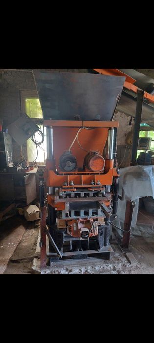 Продаёться вибропресс ПВ  12  либо полностью производство