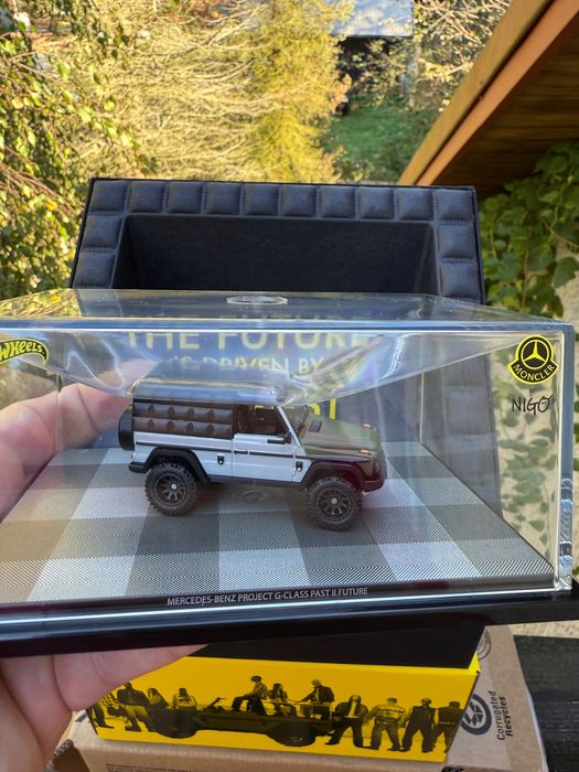 Hot Wheels Moncler Mercedes-Benz G-Class MONCLER RLC