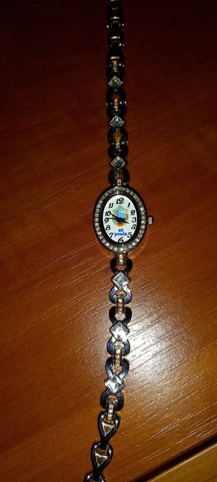 Часы наручные женские