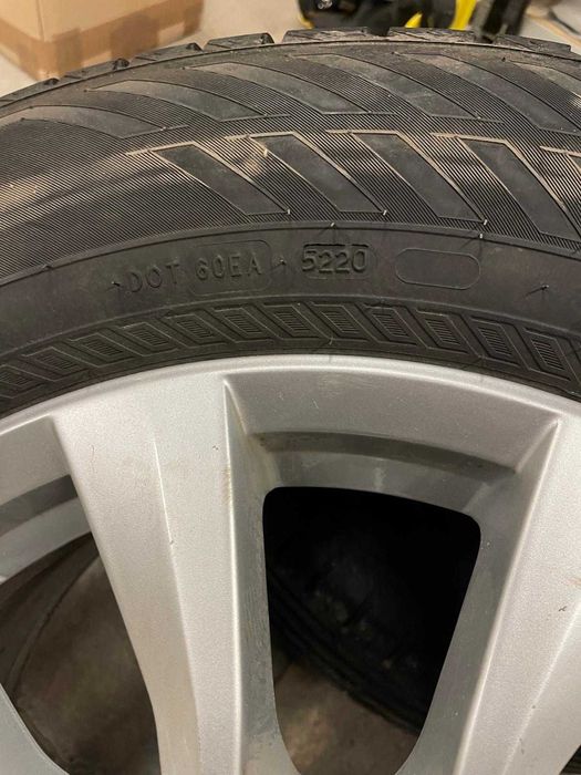 AMAROK VW , VW T5/T6 - 2020r doskonały stan 245/65/R17 - 5x120 rozstaw