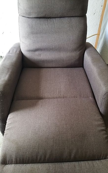 Sofá que faz poltrona reclinável
