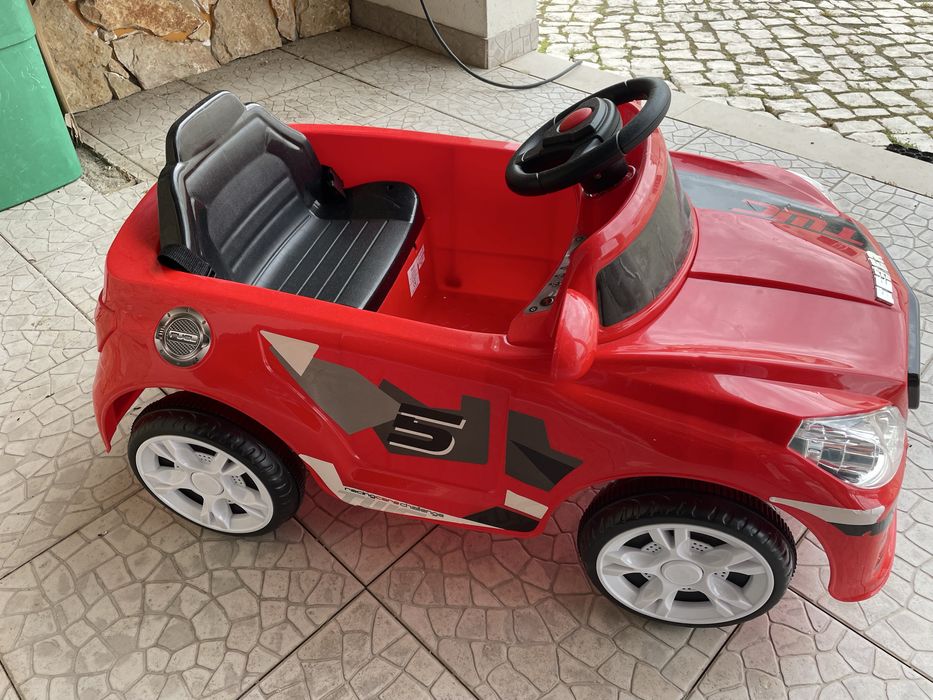 Carro a bateria FEBER 12v