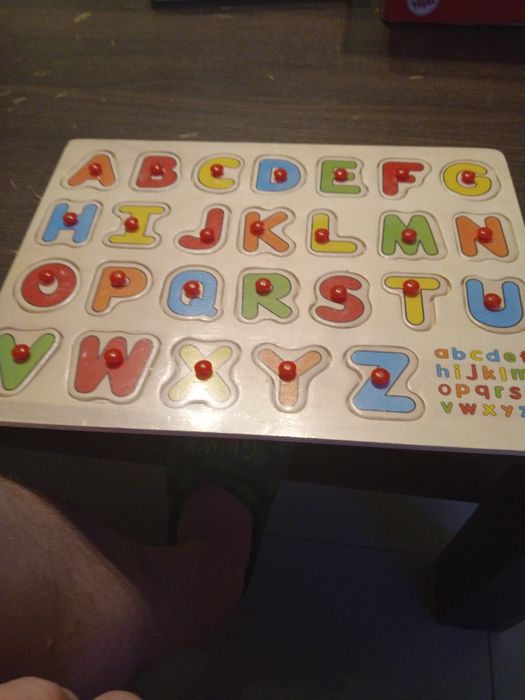 Puzzle drewniane alfabet