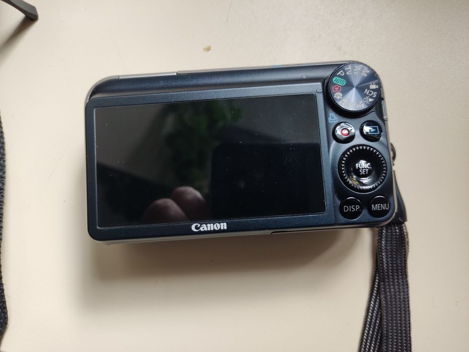 Aparat Canon PowerShot SX210 IS plus etui gratis