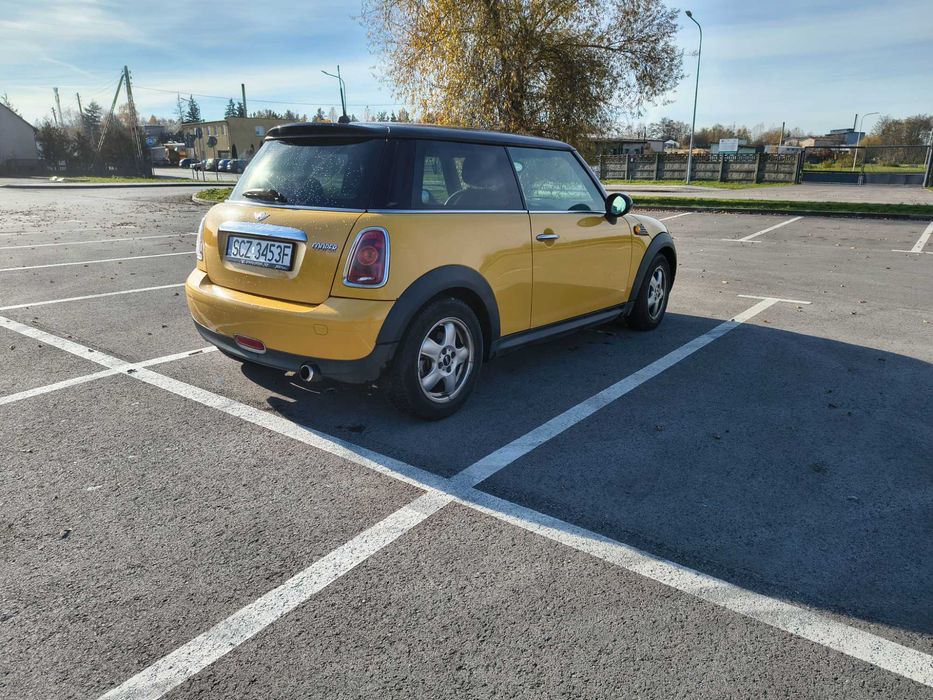 Mini Cooper r 56 2007 r żółty 1.6 benzyna alusy