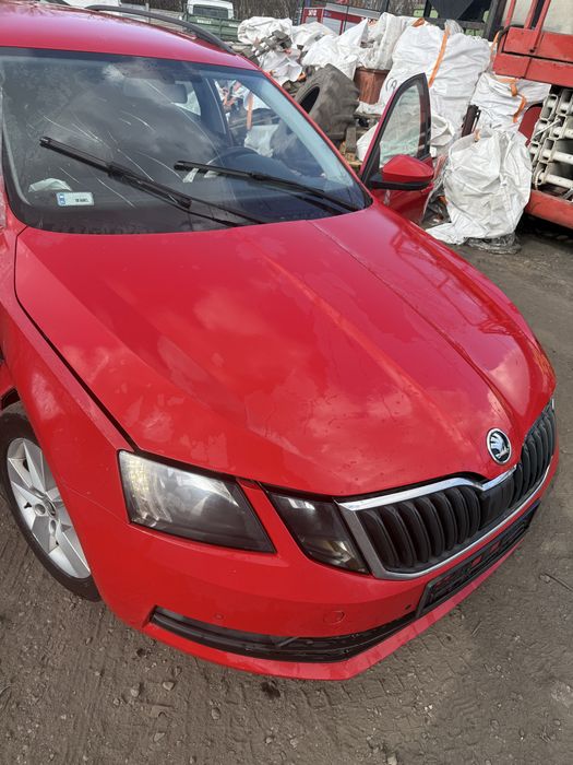 Przód Kompletny Skoda Octvia 3 2018 Maska Zderzak Pas Belka Lampy Chło