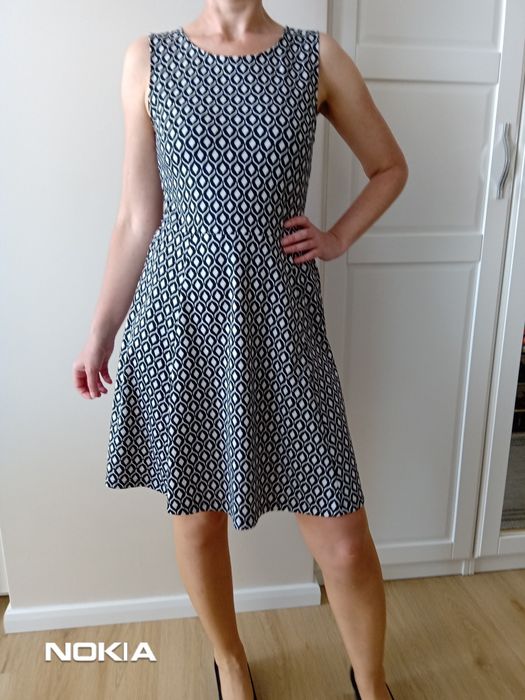 Sukienka z łezką czarno-biała 38 H&M
