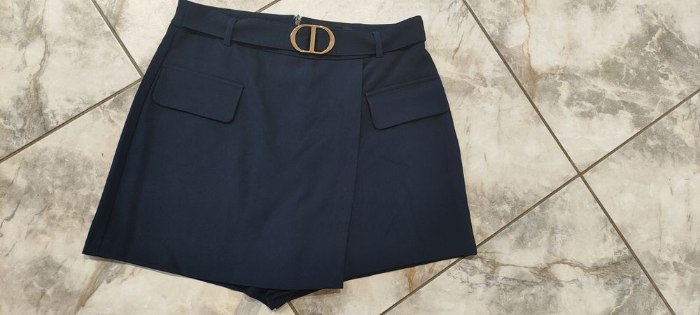 Продам Юбка ,шорти.