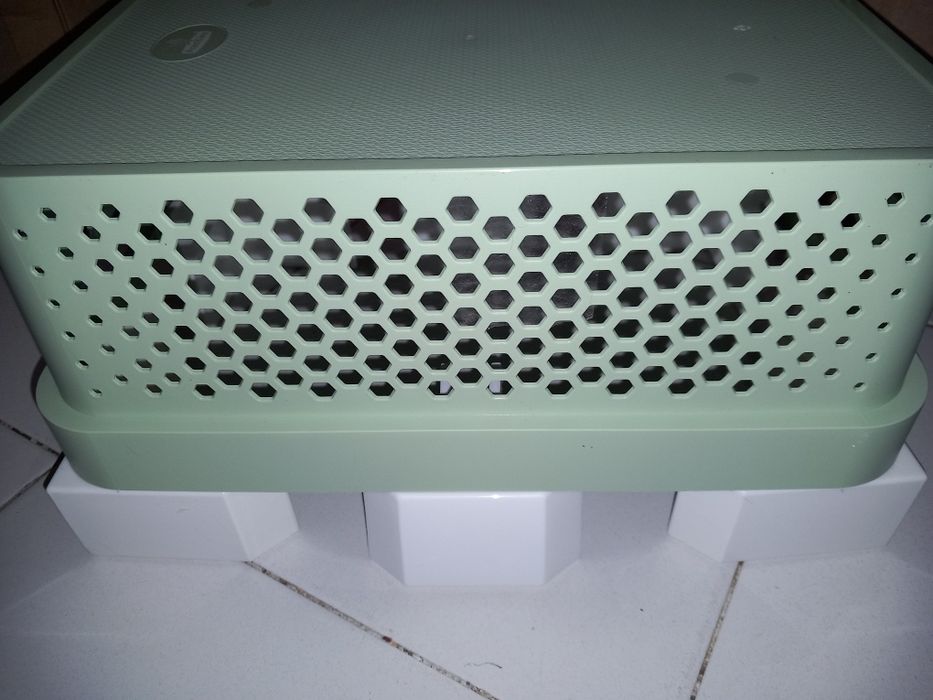 3 caixas novas com 6 conjuntos de pés para armário ou roupeiro