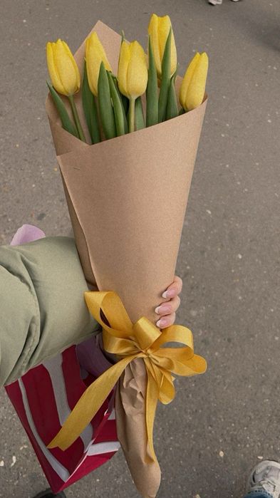 Тюльпани до 8 березня 70 грн /1 шт