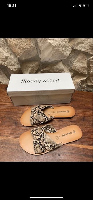 Sandálias Padrão Cobra Moony Mood