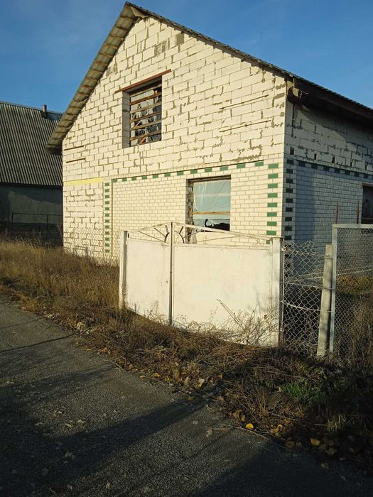 Продаж будинку, дачі