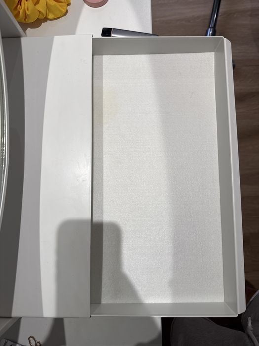 Espelho IKEA com gaveta