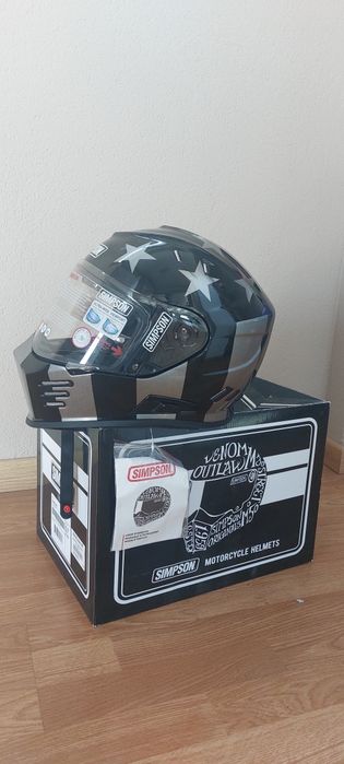 Capacete Simpson