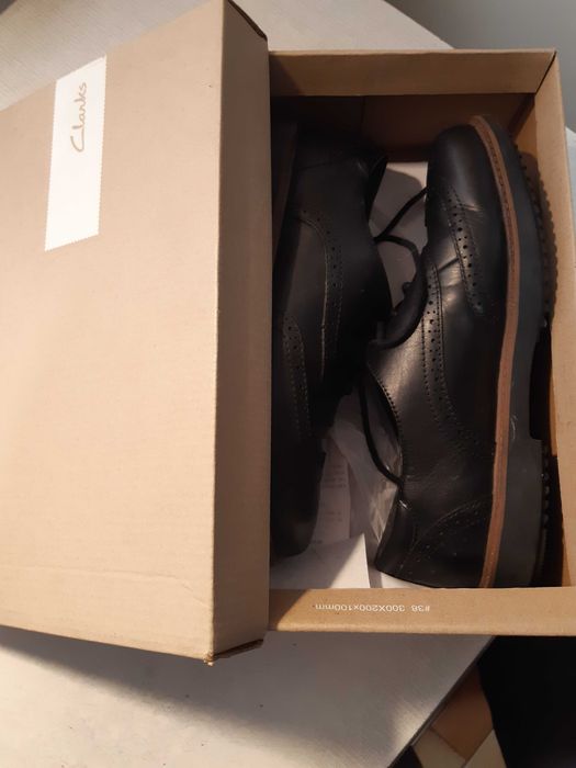 Туфлі шкіряні Clarks жіночі 39 розмір