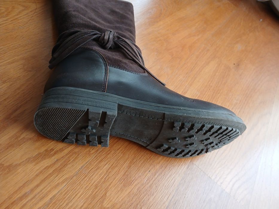 Botas em pele e camurça 37