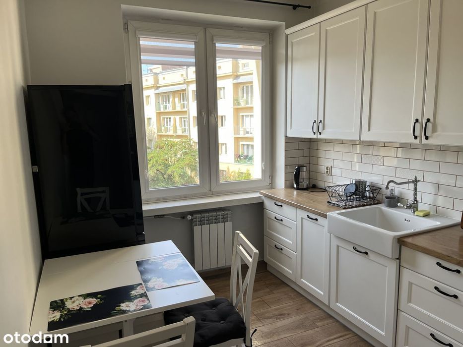 Łódź Polesie, pl. Hallera – 48,5 m², 2 pokoje + kuchnia, po remoncie