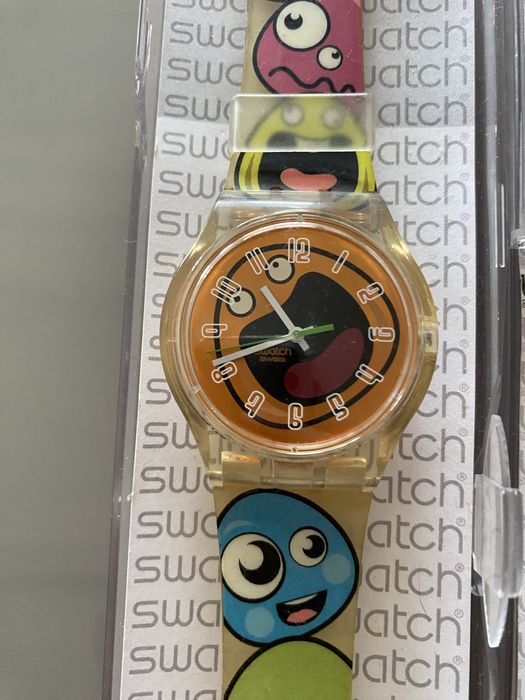 Relógios Swatch em bom estado.