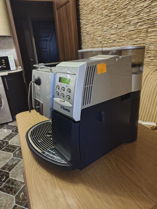 Продам кавомашиниу Saeco Royal