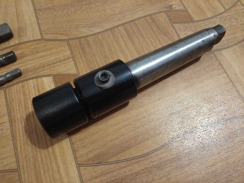 Оправка под метчики км4