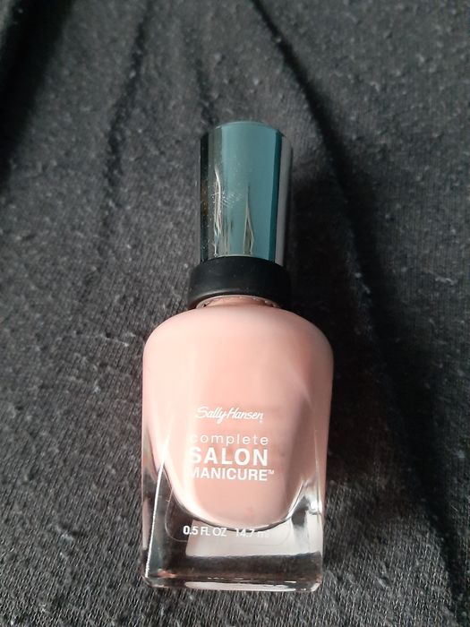 Lakier sally hansen