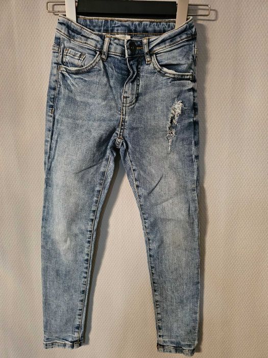 Jeansy chłopięce 128