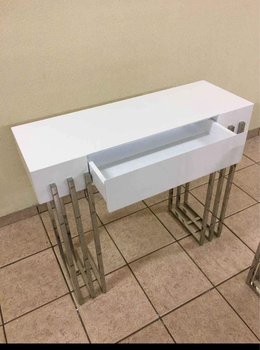 Varios artigos de mobiliario artistico