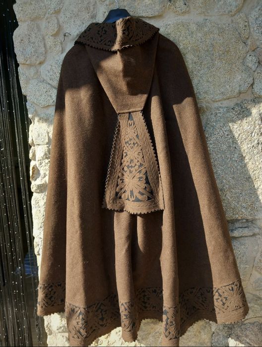 Capa de honra Mirandesa em burel NOVA - Nunca usada