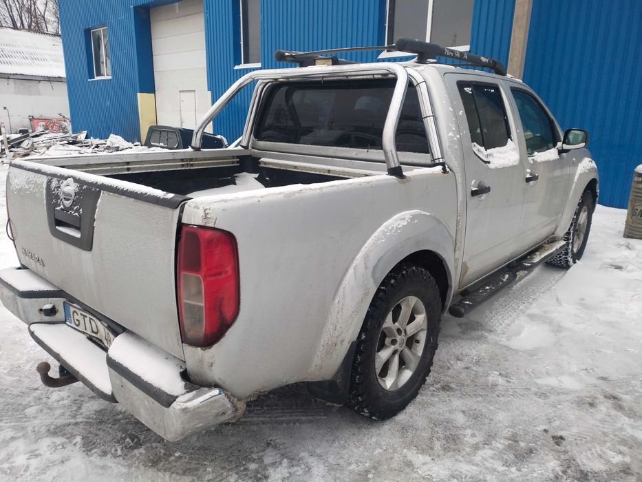 Nissan navara 4*4